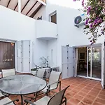 Villa Papaya