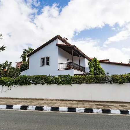 Papaya Villa *