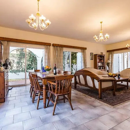 Papaya Villa Pafos