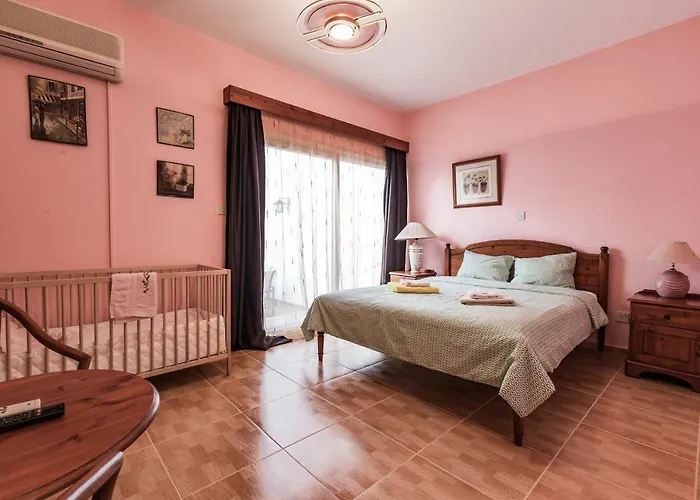 Papaya فيلة بافوس